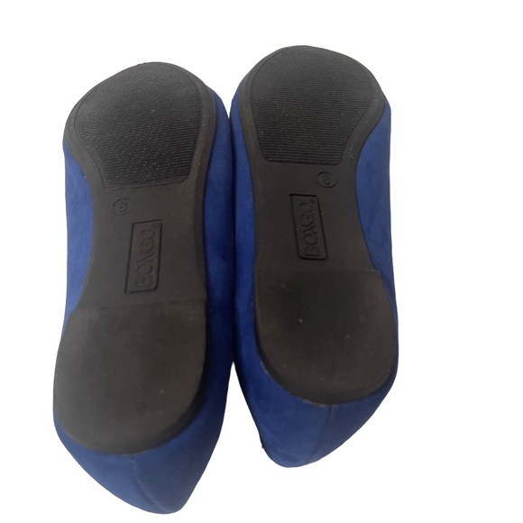 Bongo Womens Cobalt Blue Flat Velour Shoes with Silver Studs Size 8M - Picture 6 of 6